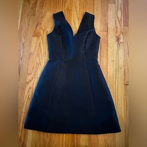 Kate Spade size 6 navy dress bow in back